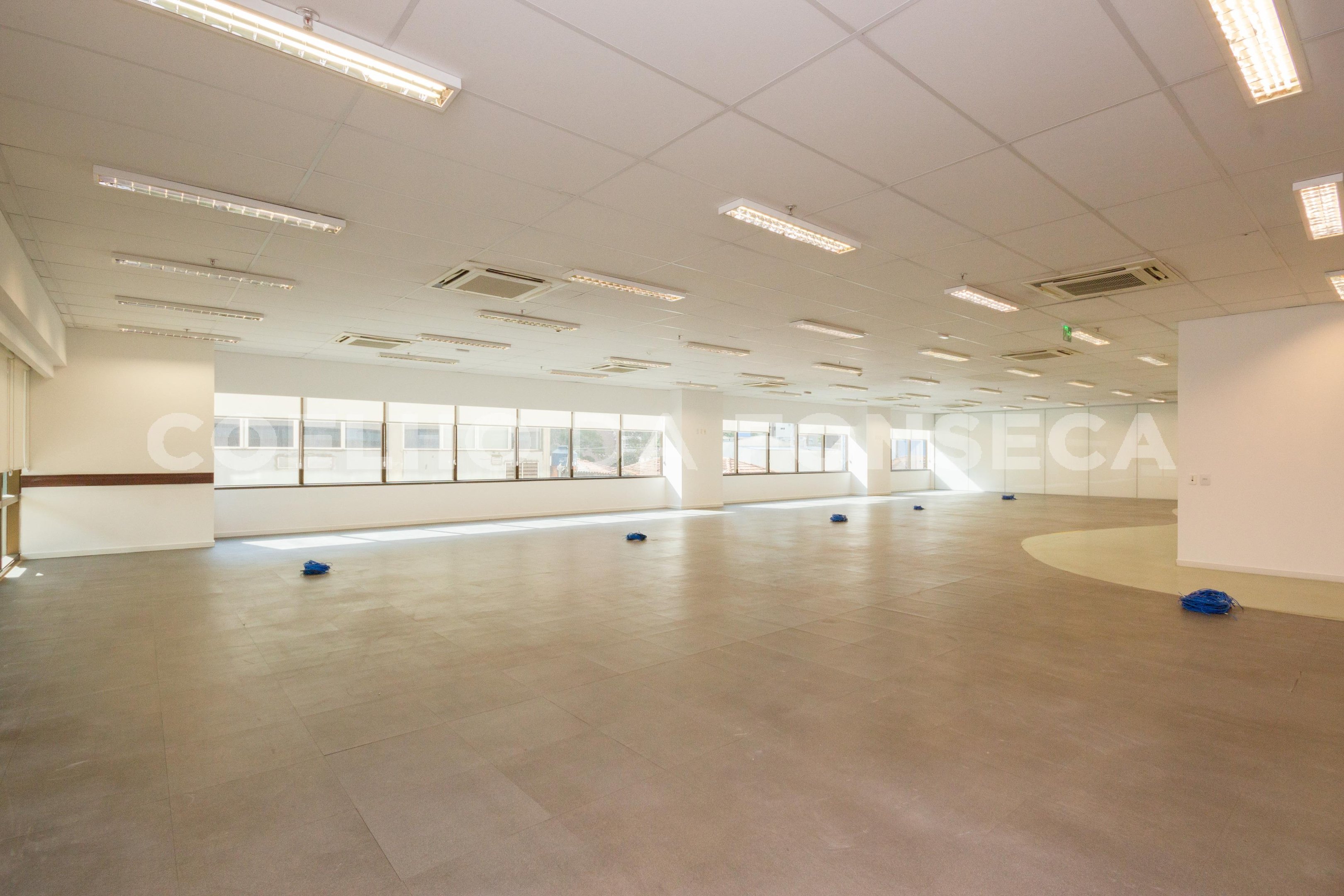 Conjunto Comercial 2