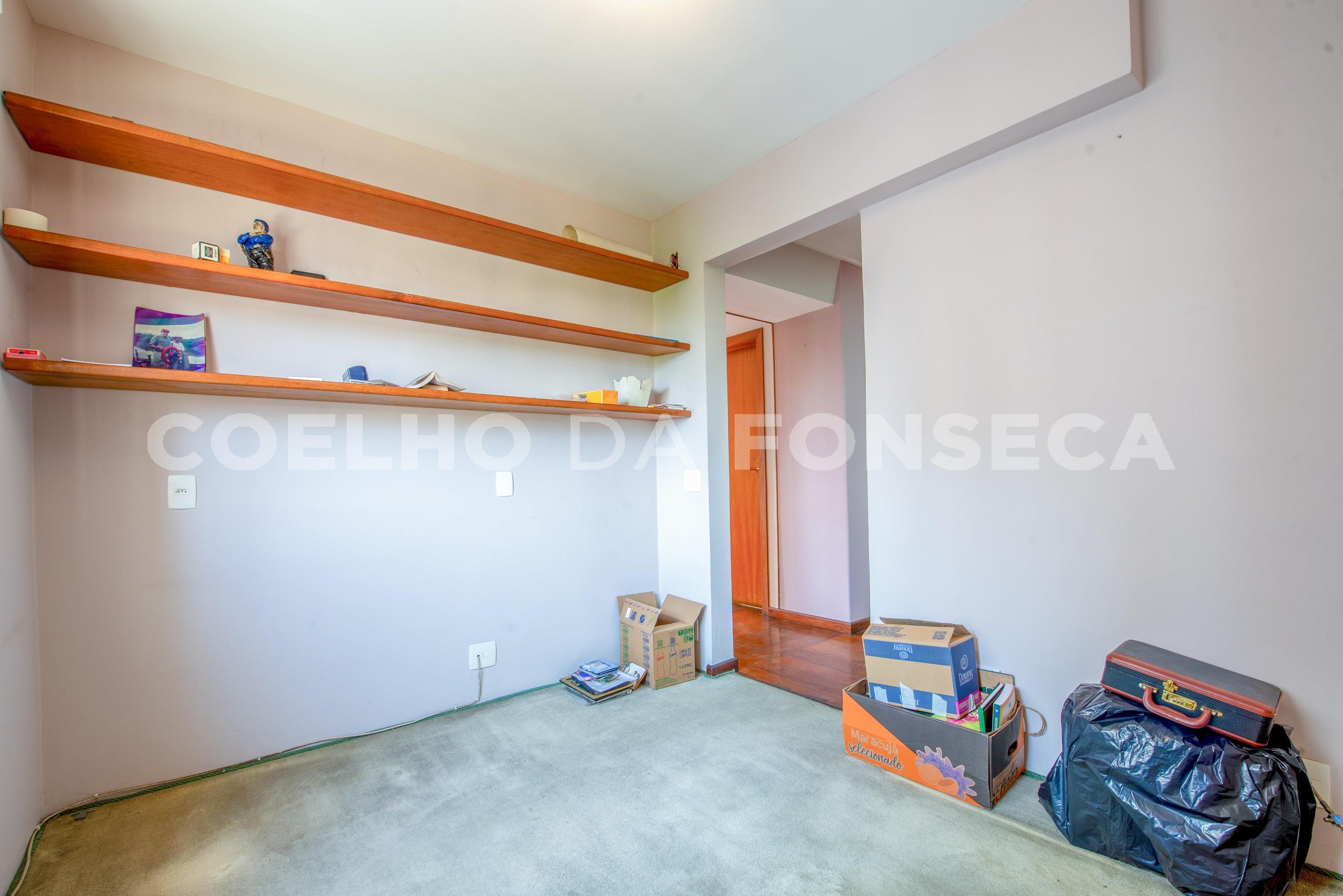 Escritótio comercial 1