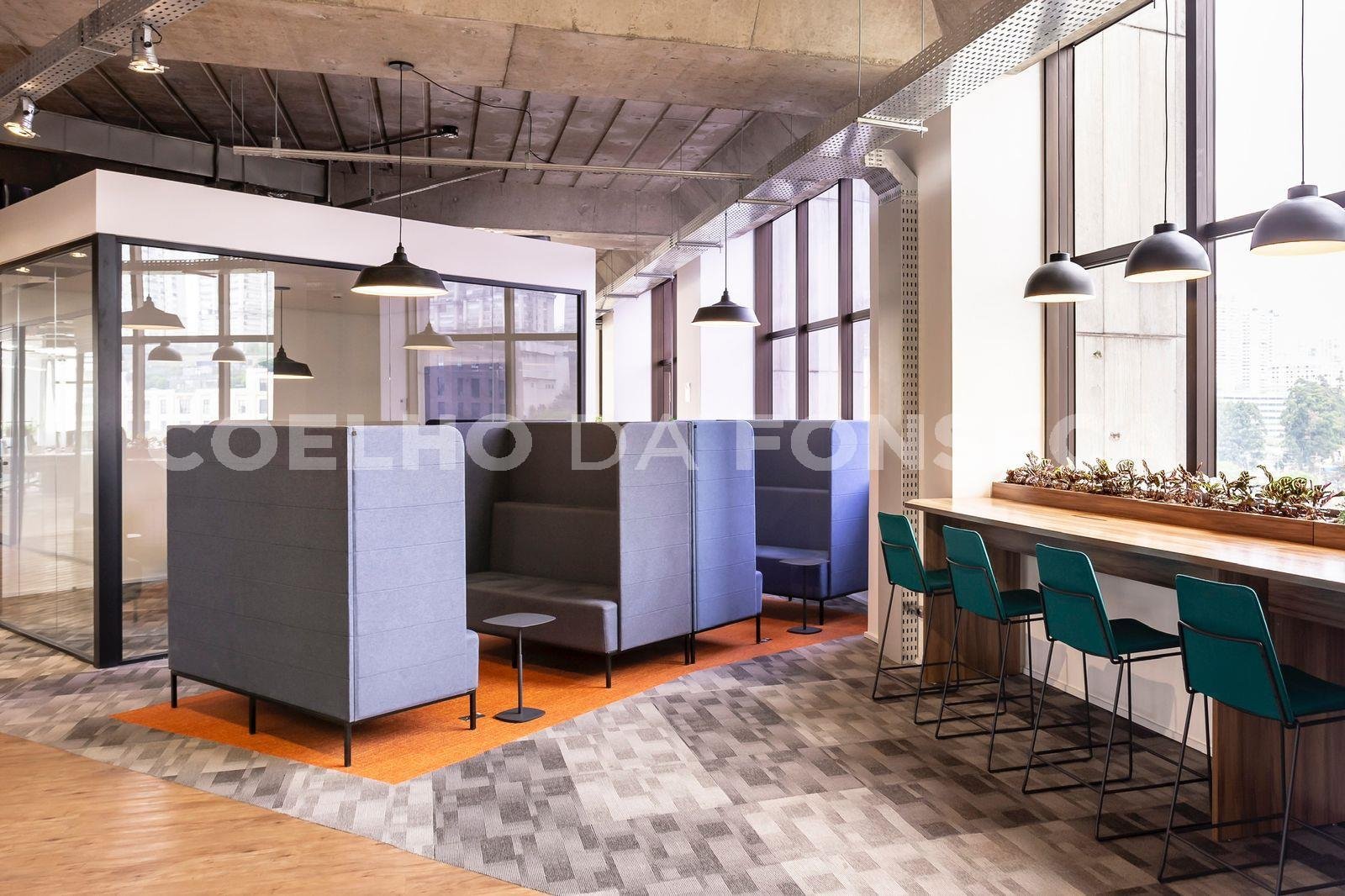 Escritótio comercial 1