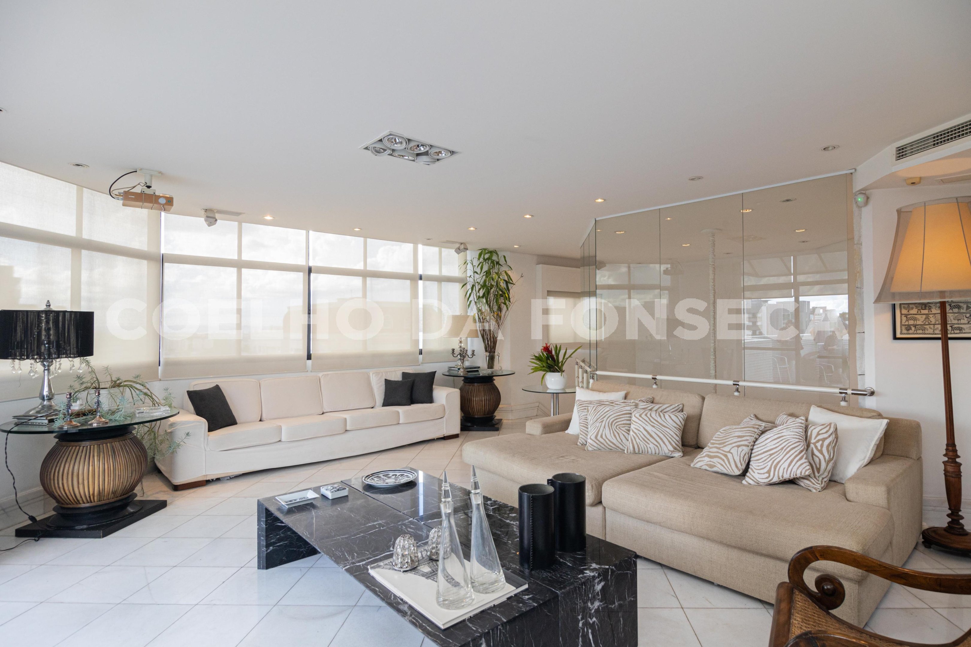 Sala (2)
