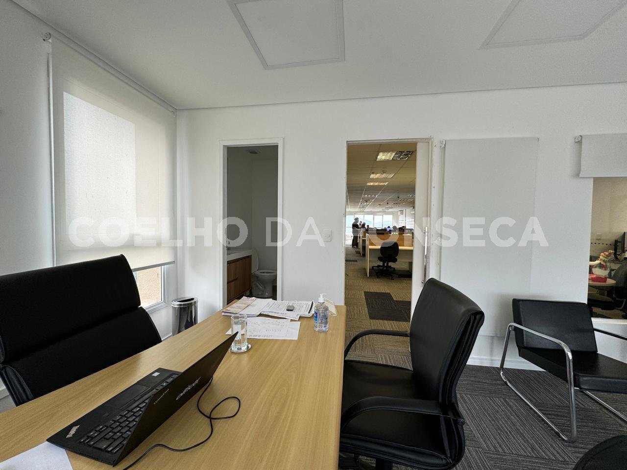 Escritótio comercial 1
