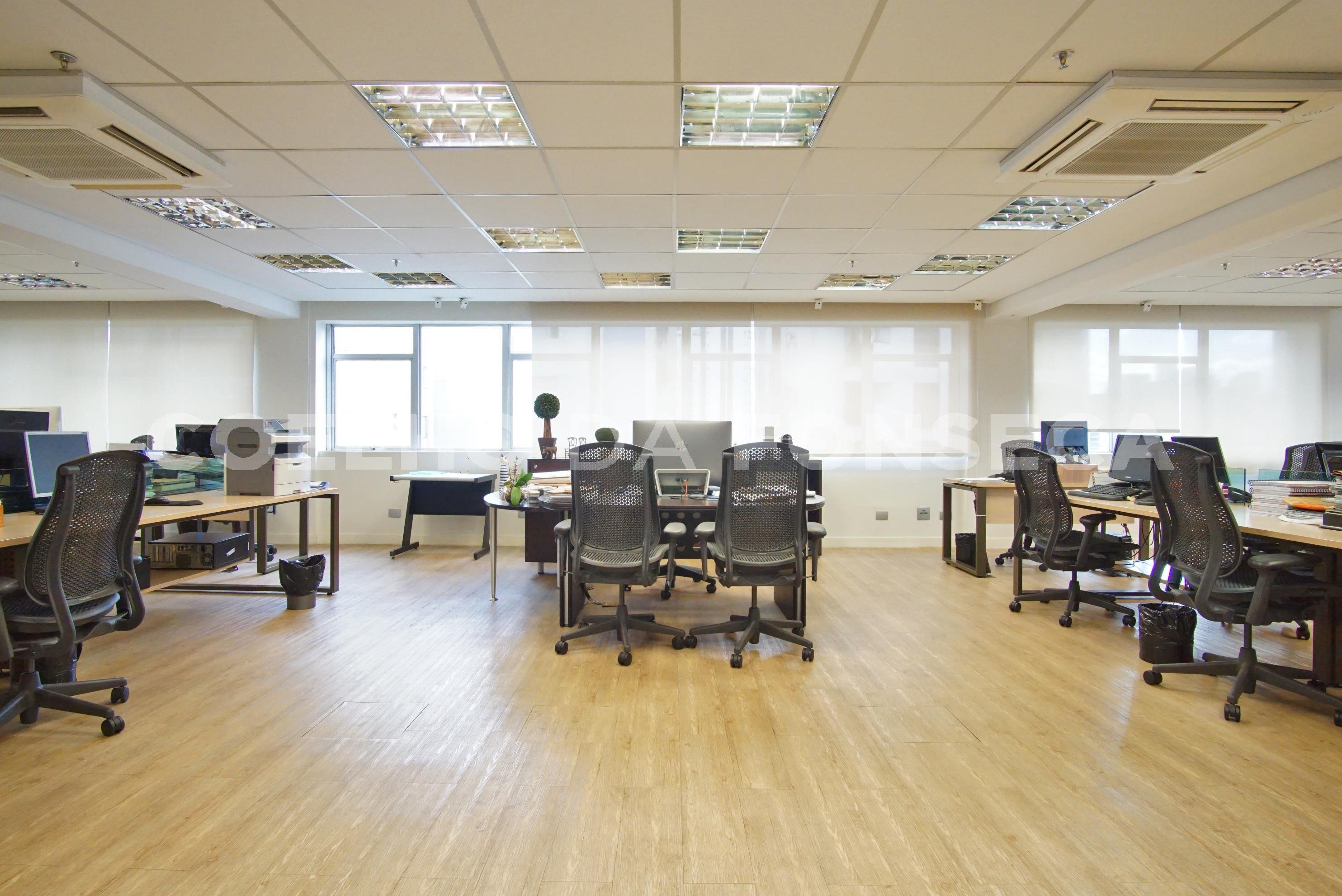 Conjunto Comercial 2