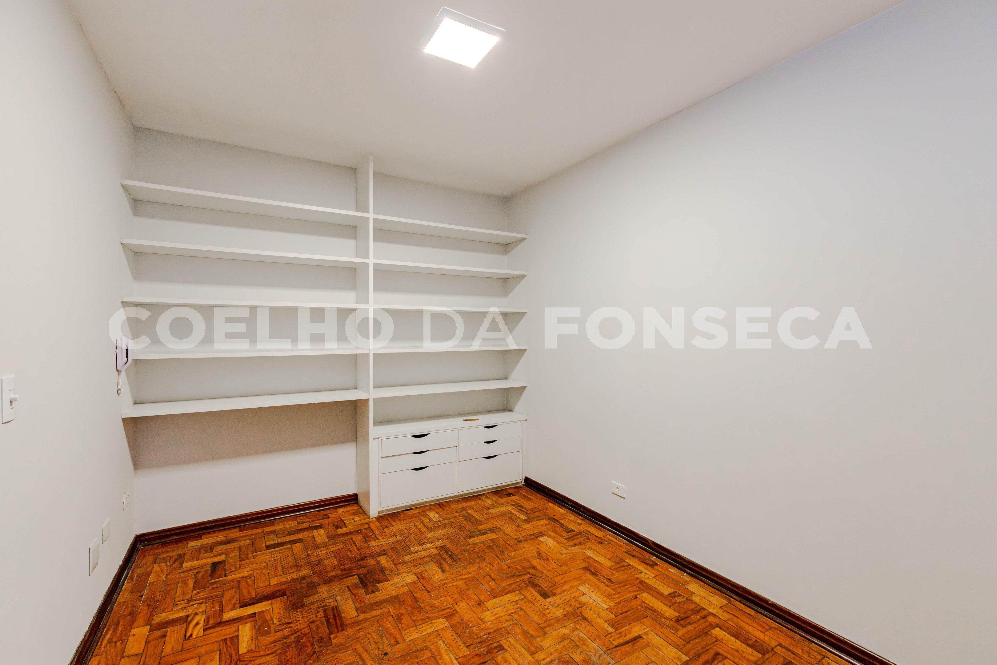 Sala (2)