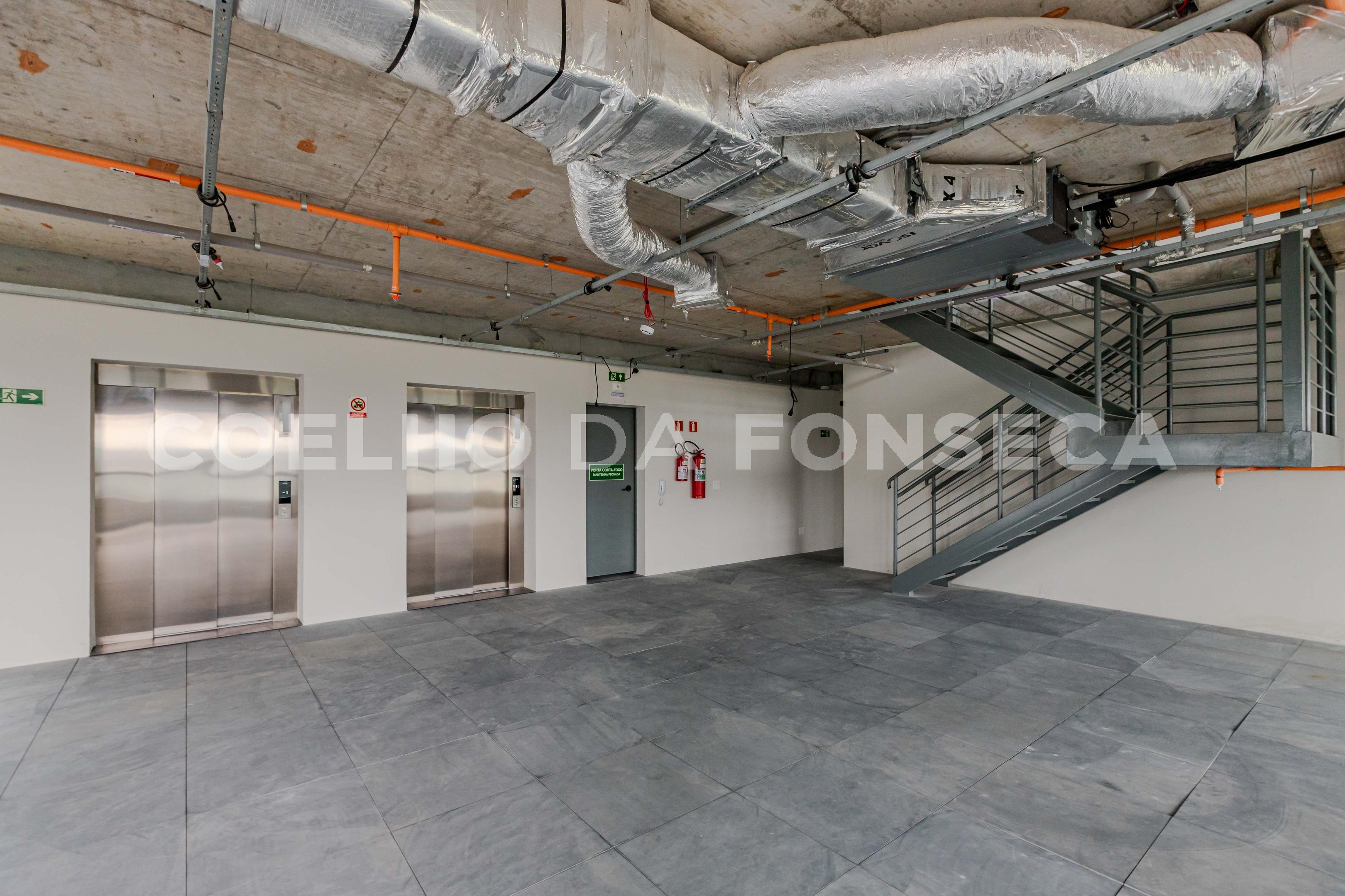 Conjunto Comercial 1
