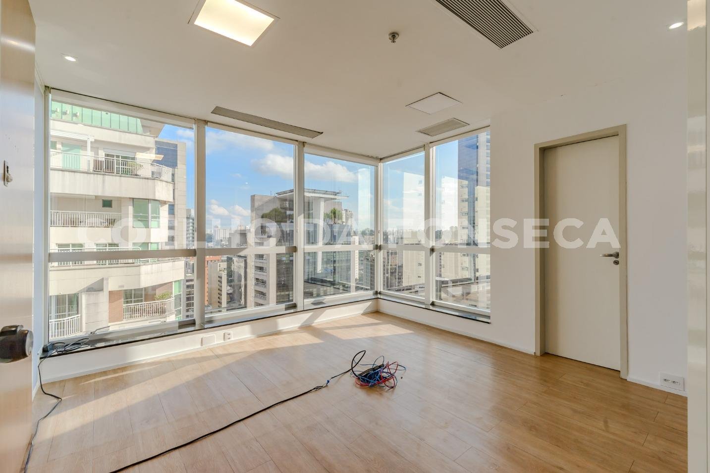 Sala (2)