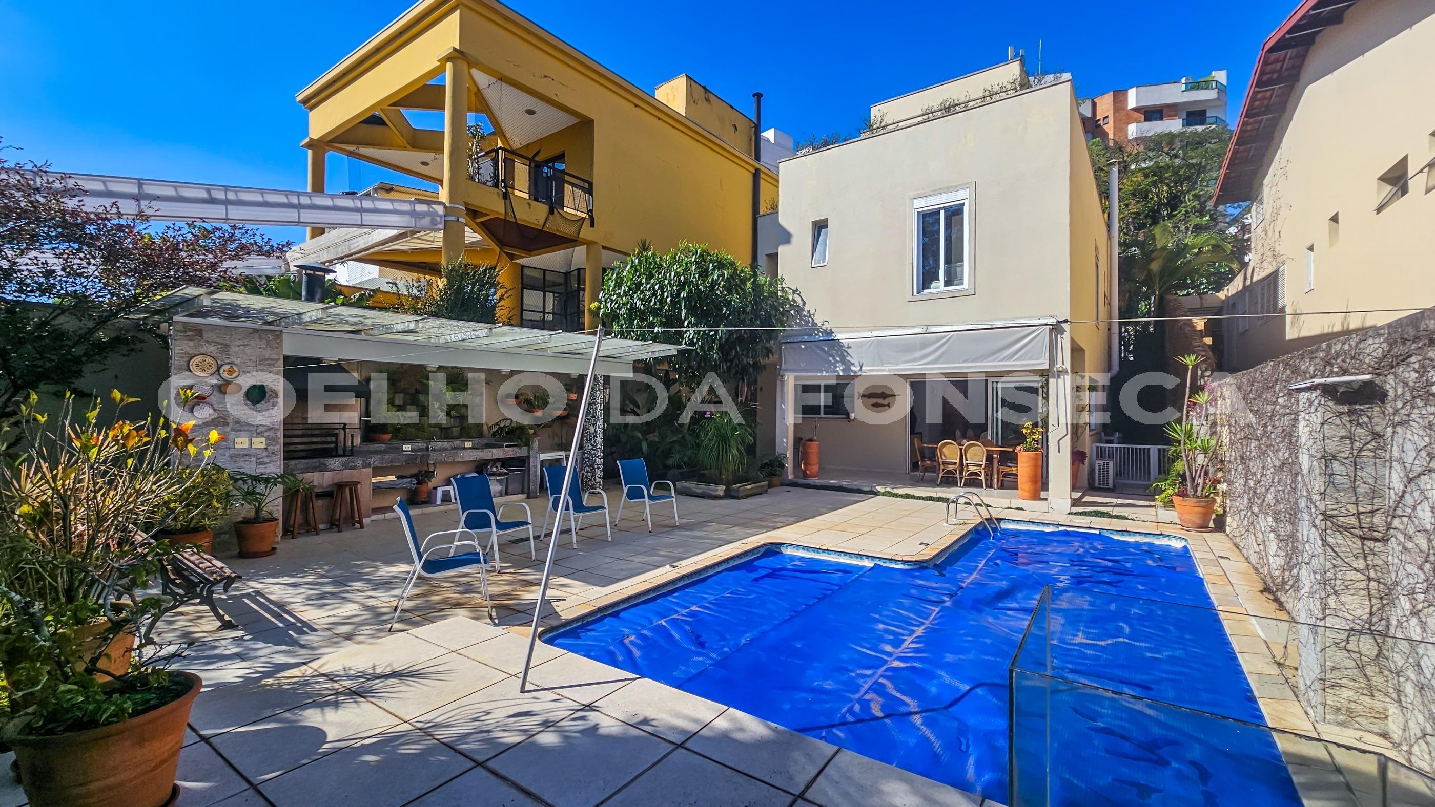 Piscina