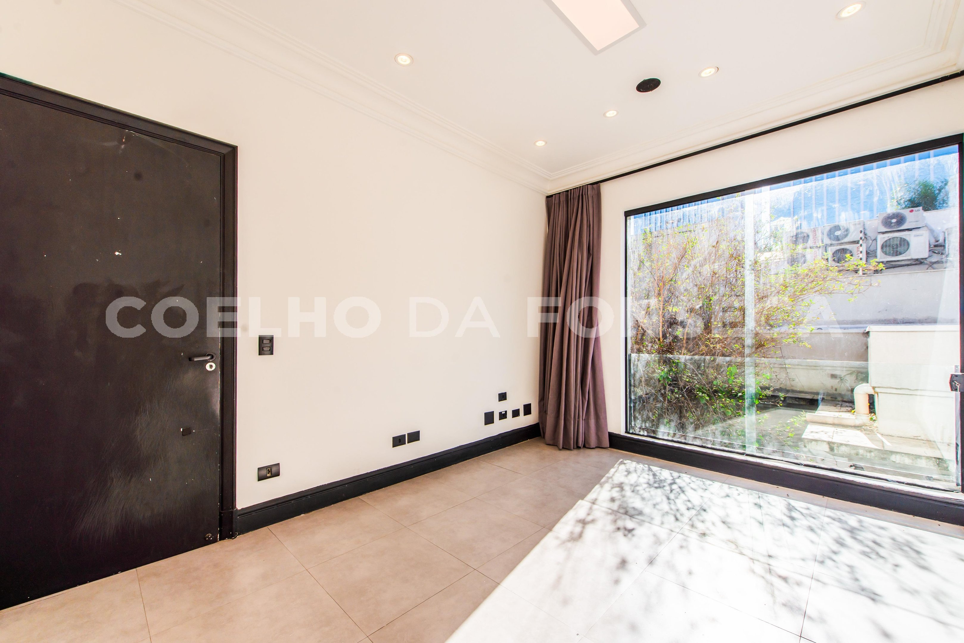 Sala (2)