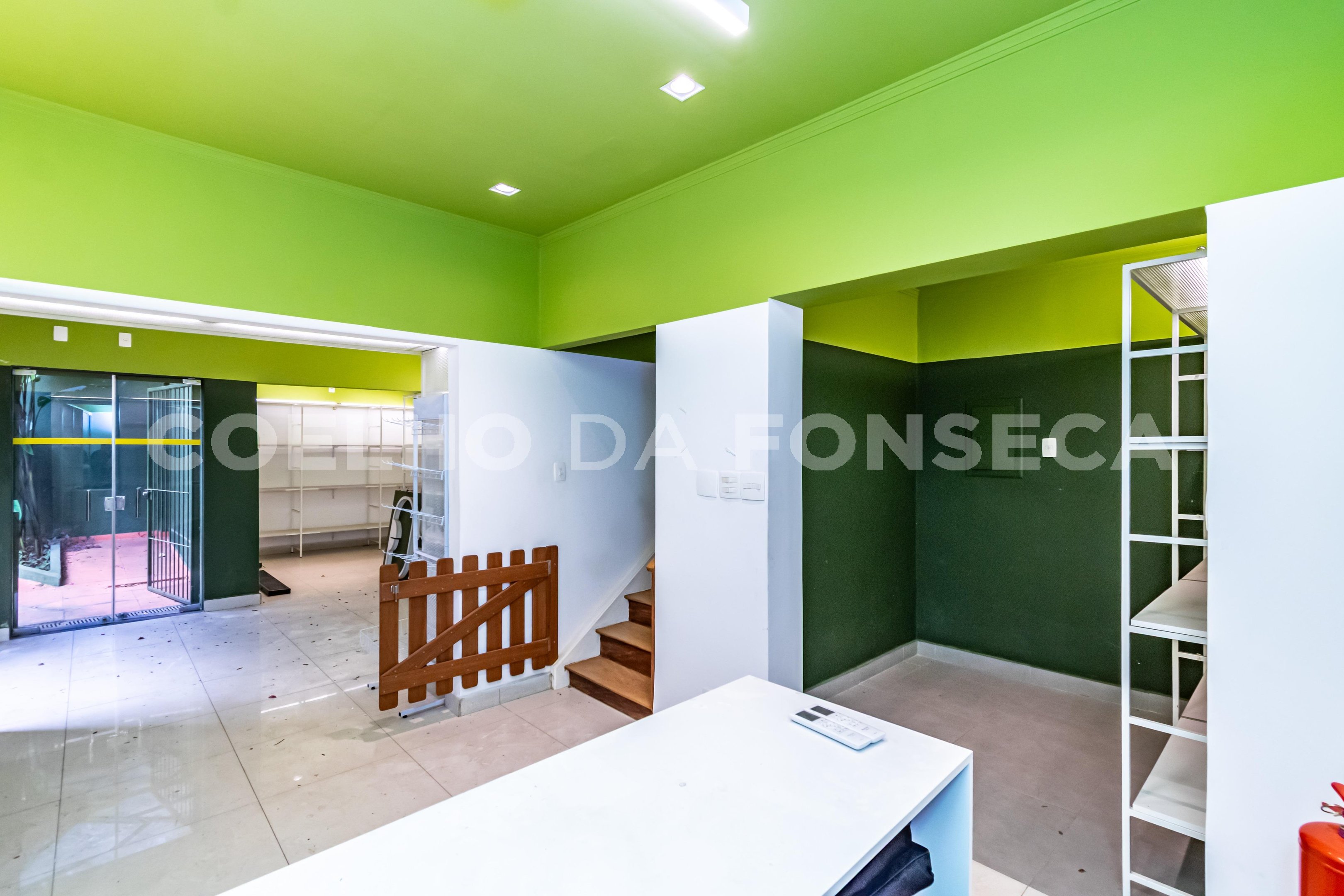 Sala (2)
