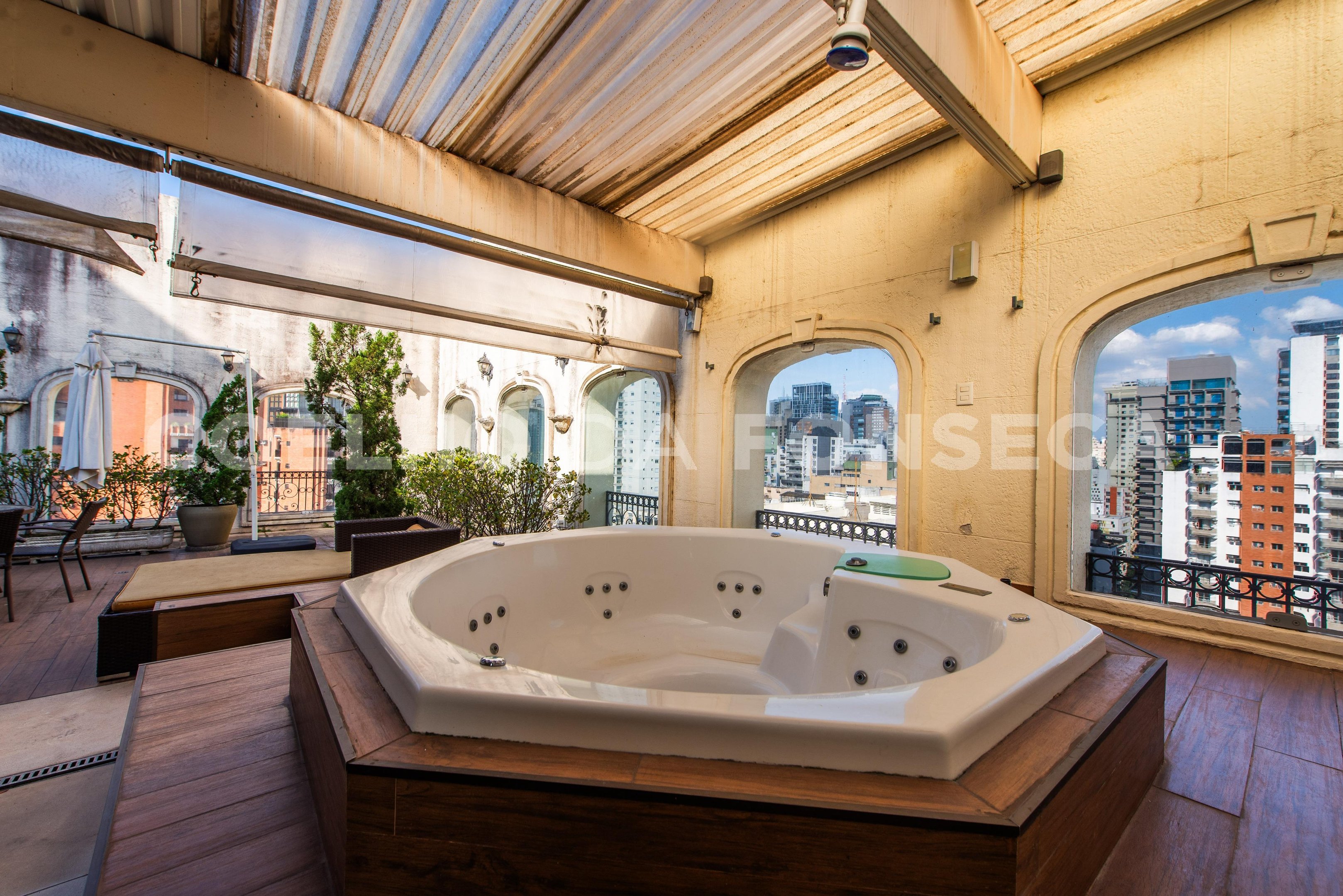 Jacuzzi