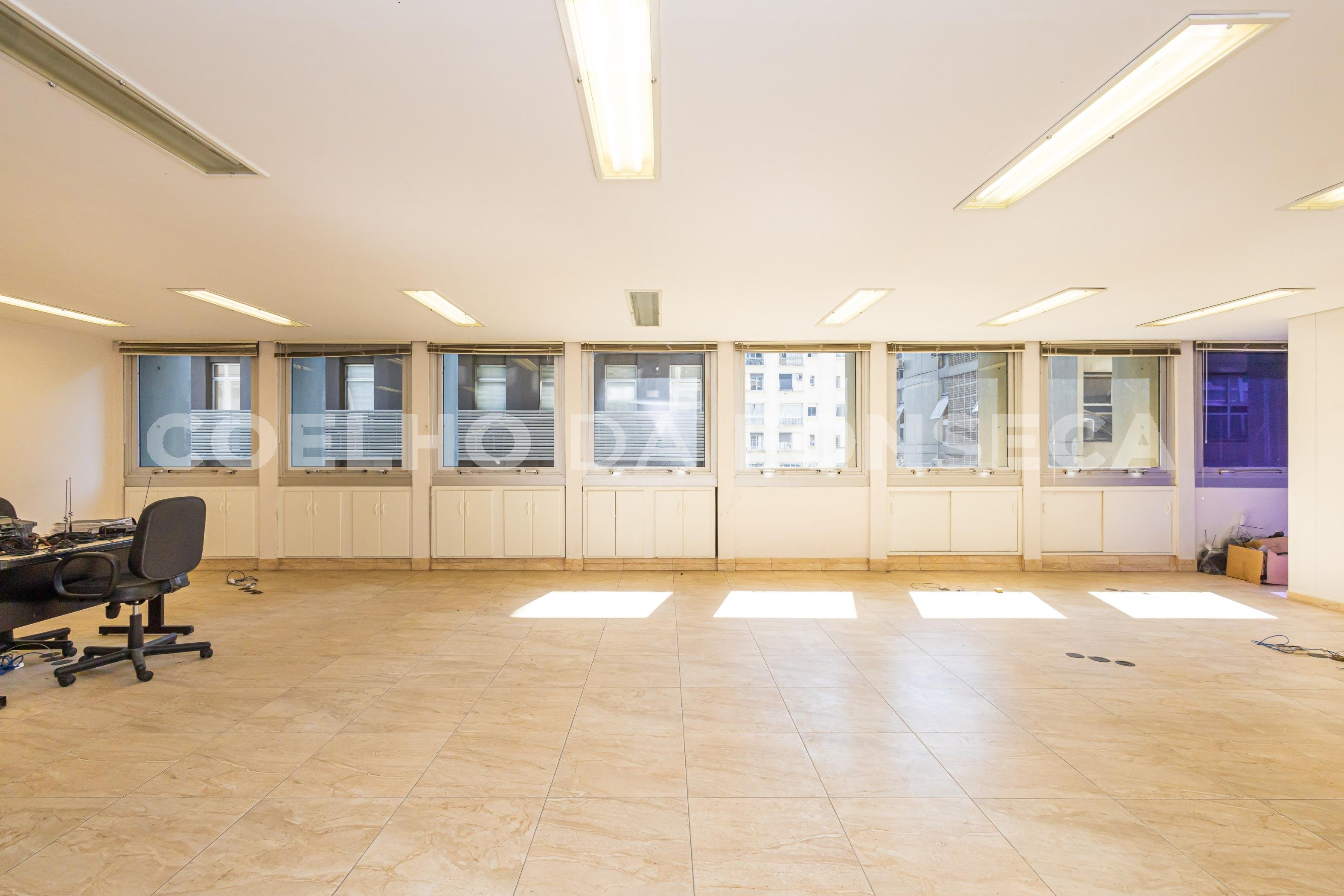 Conjunto Comercial 1