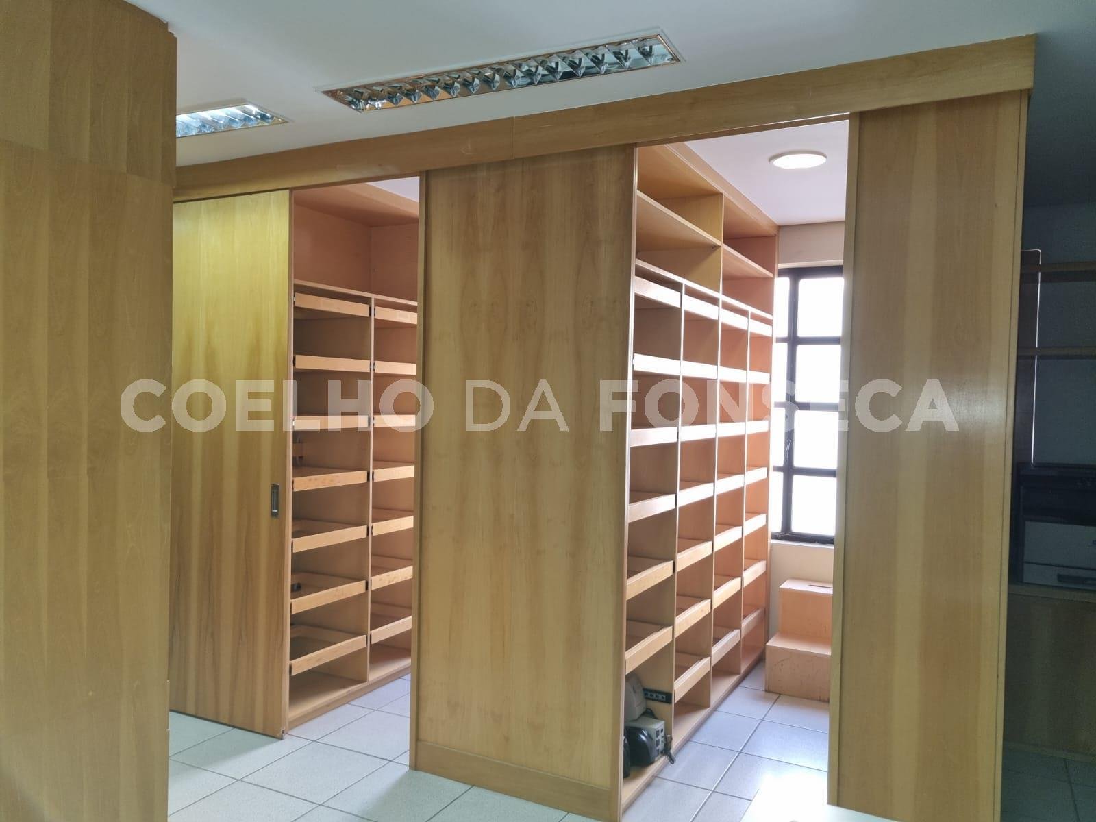 Escritótio comercial 1